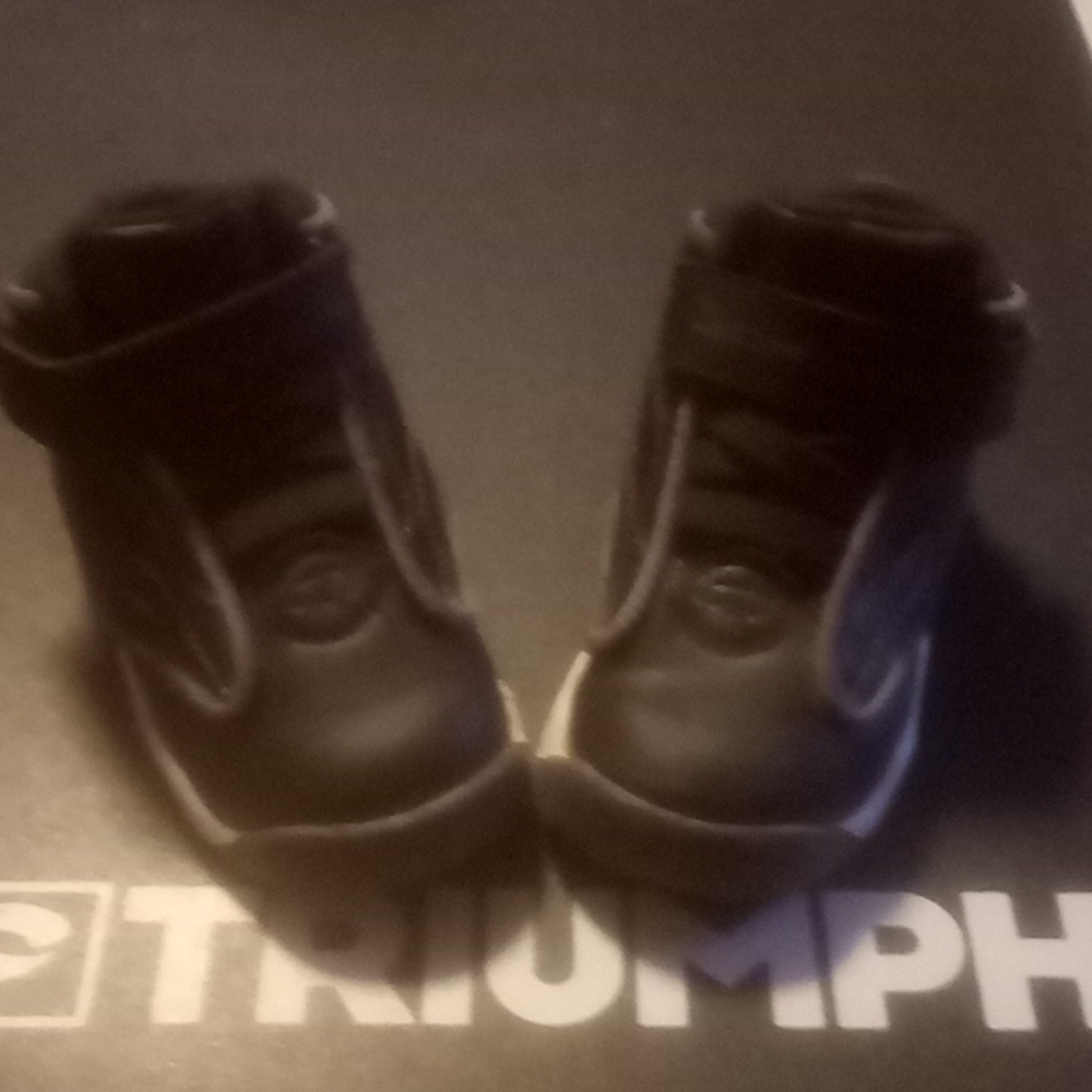 Kids shoes
